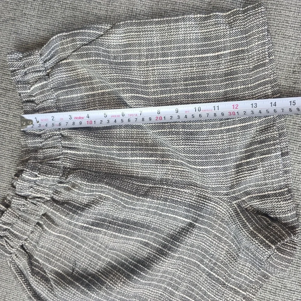 Doe &‎ Rae NWT Multicolored Striped Pockets Paper Bag Shorts Small.B79